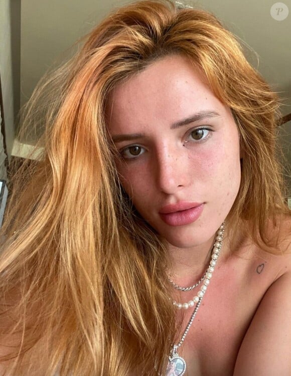 BELLA THORNE nudes